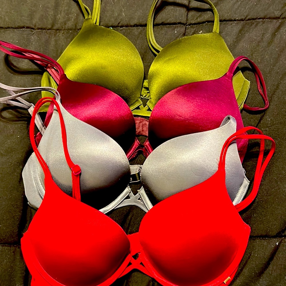 Victoria’s Secret Very Sexy Push-up Bras 32C